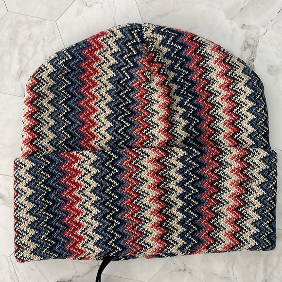 $265 Authentic MISSONI New Multicolored Red Blue Navy Beige Beanie Hat Zig Zag - Picture 1 of 9